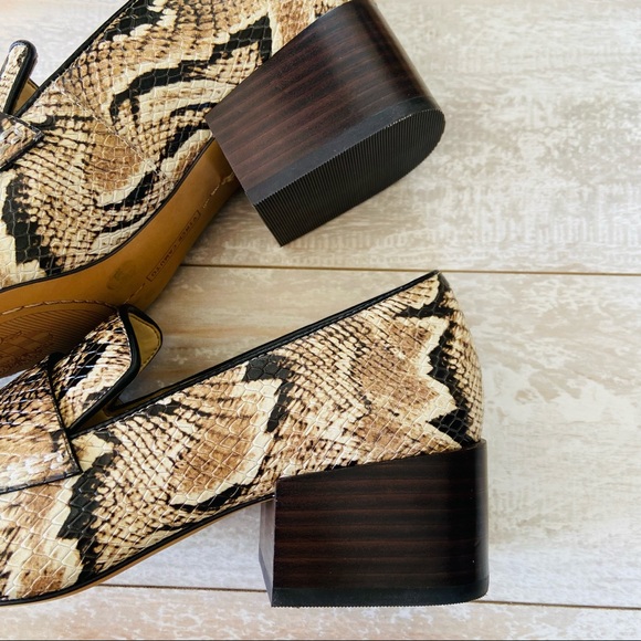 New Vince camuto snake print loafers - Picture 8 of 10